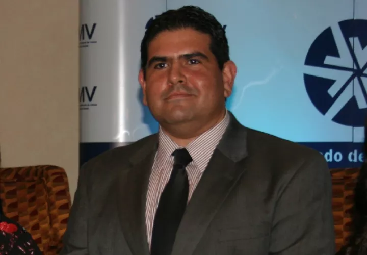 Jorge Alexander Olivardía, abogado, catedrático,   experto en temas del  mercado de valores. /Foto ARCHIVO