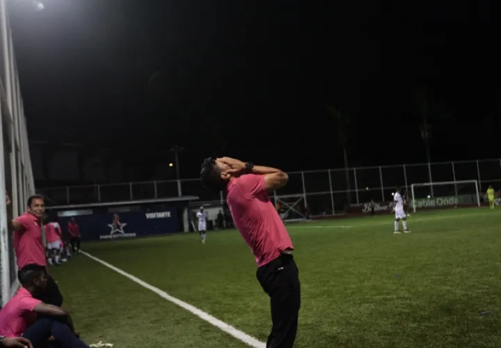 Sergio "Jeringa" Guzmán espera clasificar al Árabe a las semifinales. Anayansi Gamez