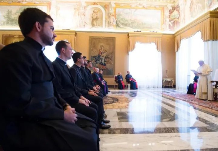 Encuentro con miembros de la Pontificia Academia de las Ciencias Sociales. /Foto EFE