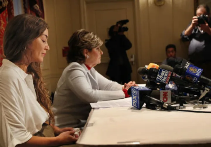 Haleyi dijo que Weinstein la retuvo en su apartamento de Nueva York y la violó