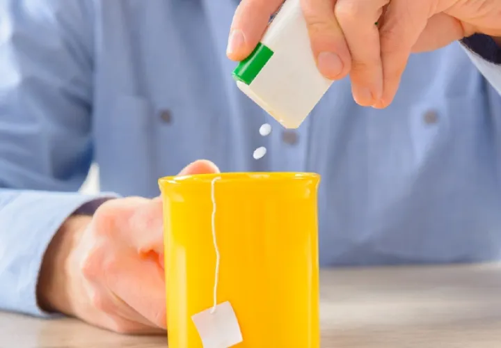 Los edulcorantes son comunes en postres y bebidas, entre otros productos. 