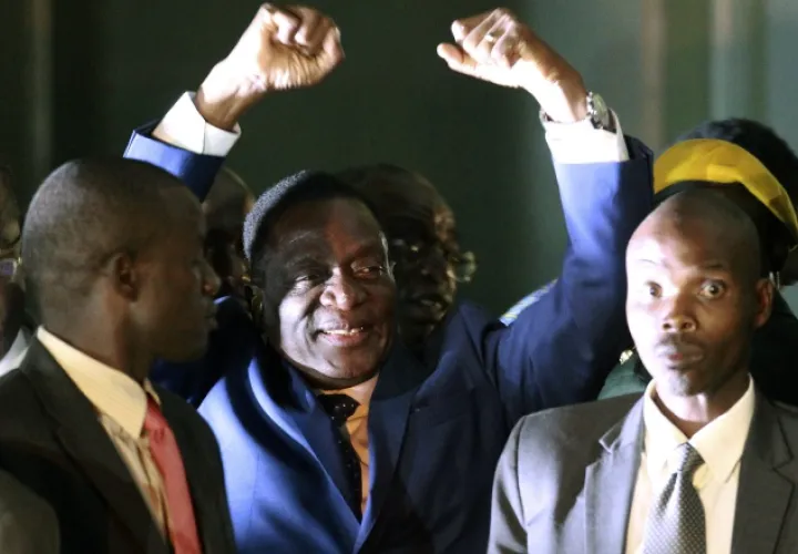 Llega al poder Emmerson Mnangagwa. /Foto AP