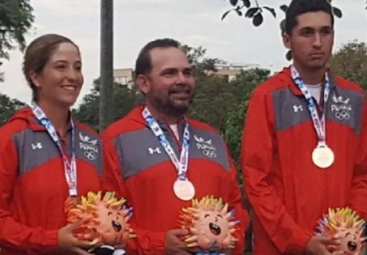 El equipo panameño  logró ocupar un puesto en el podio de los Juegos Bolivarianos. /Foto Cortesía