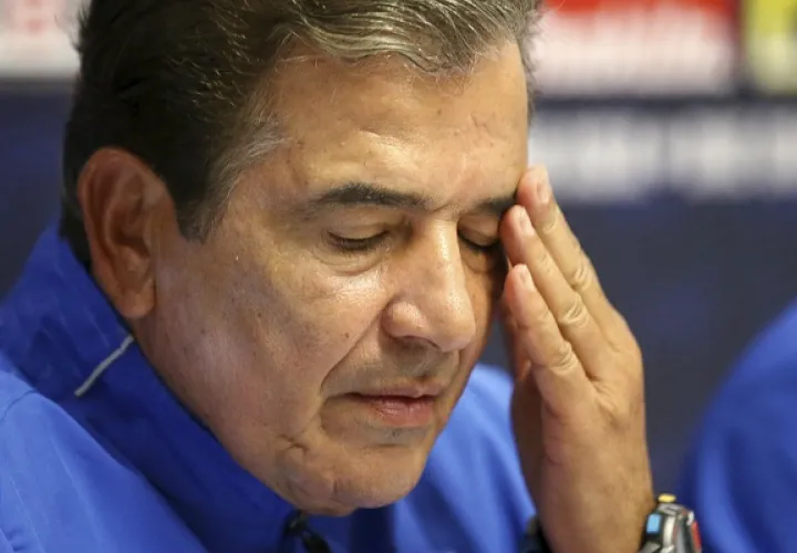 Pinto dijo que estaba golpeado emocionalmente. 