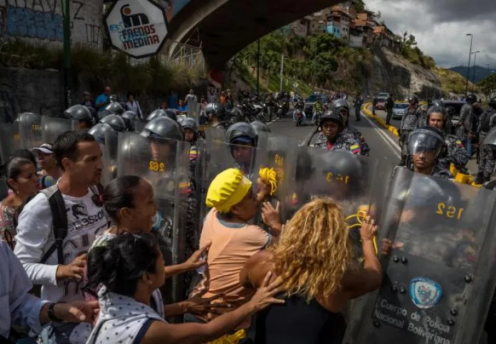 Las protestas no solo son por alimentos, sino por sus demás derechos ciudadanos. /Foto EFE