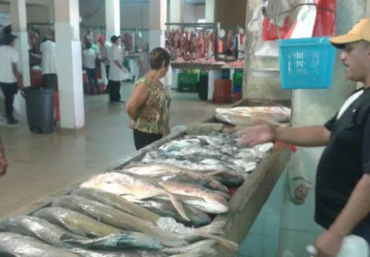 Los precios del pescado varían dependiendo del comercio donde lo compre. /Foto Archivo.