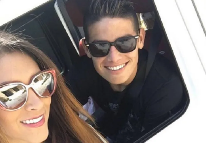 La pareja mantiene una buena relación por el bien de su hija. 