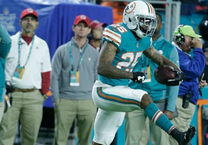Dolphins de Miami sorprendió a los Patrios. Foto:AP