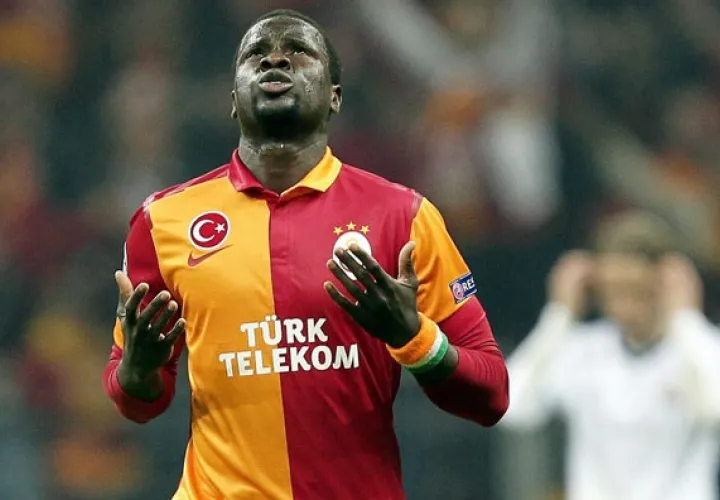 Emmanuel Eboué cuando jugaba para el Galatasaray. Foto EFE