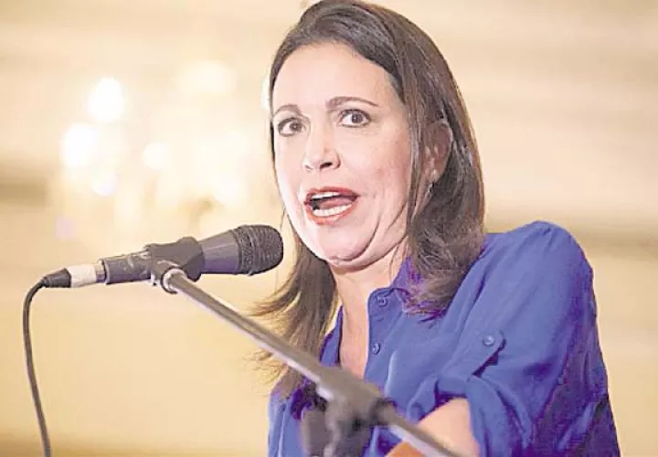 Machado: El Parlamento venezolano no ha cumplido