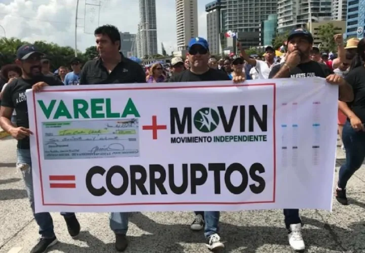 "La mejor pancarta de la marcha", así calificaron a esta imagen. /Foto Twitter / @FernandoCorreaJ