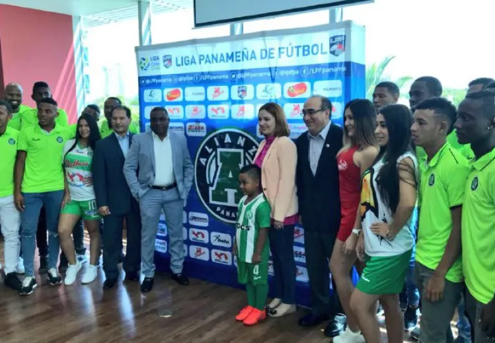 Alianza presentó su plantilla para la temporada que se avecina. /Foto @alianzafc
