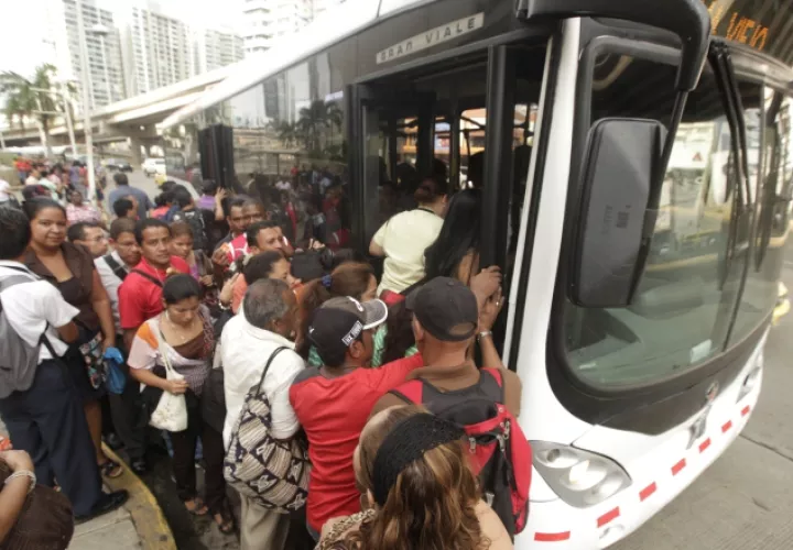Un aumento  de 12.3% en los kilómetros recorridos por la flota. /Foto Archivo PA