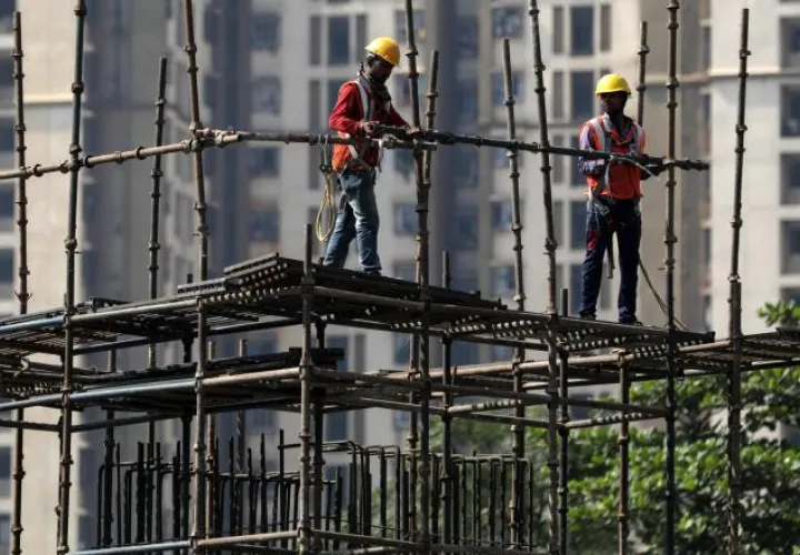 En los años de bonanza económica, los salarios crecen entre un 3 % y un 4 % anual EFE
