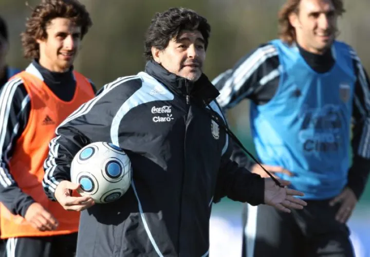 Diego Armando Maradona dirigió a la selección de Argentina en el Mundial de Sudáfrica 2010. /Foto EFE