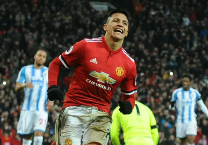 Alexis Sánchez actualmente juega en el Manchester United. Foto:AP