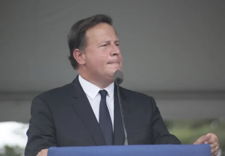 El presidente Juan Carlos Varela sigue sin anunciar los reemplazos de Omar Pinzón (arriba) en la Policía, y de Belsio González (abajo) en el Senan, quienes se jubilan. /Foto Víctor Arosemena