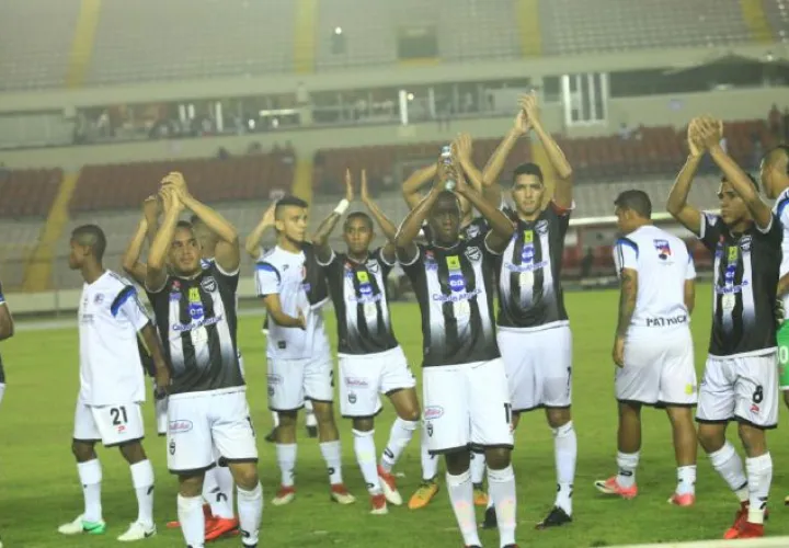 Tauro logró apenas su tercera victoria en el Torneo Clausura. /Foto Anayansi Gamez