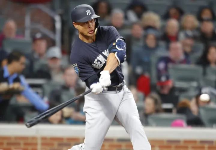 Giancarlo Stanton juega su primera temporada con los Yanquis de Nueva York. /Foto AP