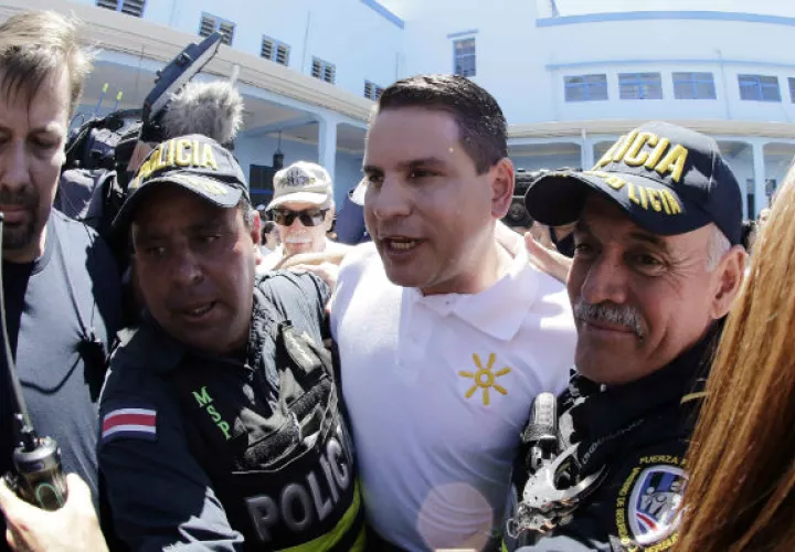 Candidato presidencial del conservador Partido Restauración Nacional, el predicador evangélico Fabricio Alvarado.