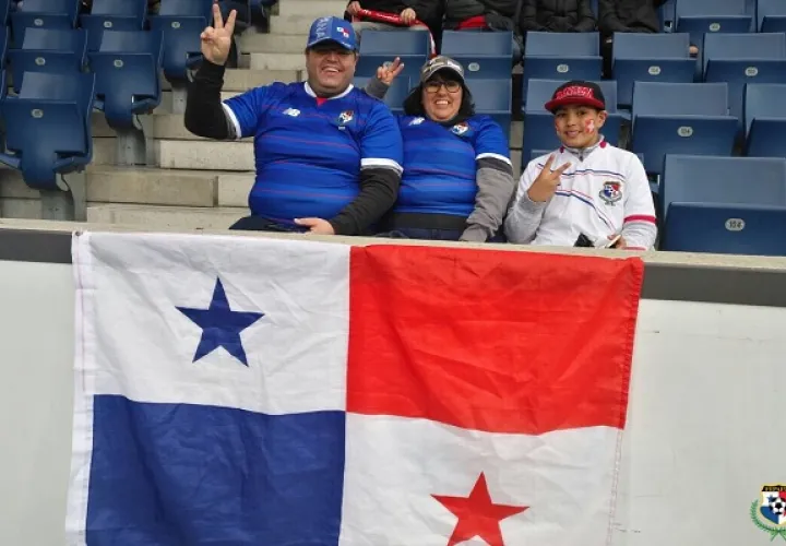 Los panameños no dejaron sola a la Roja.
