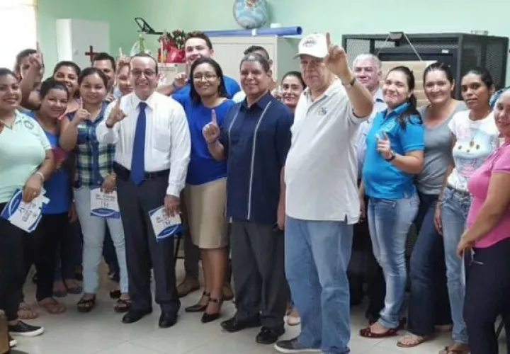 Puede producir que no haya relevo en la docencia.