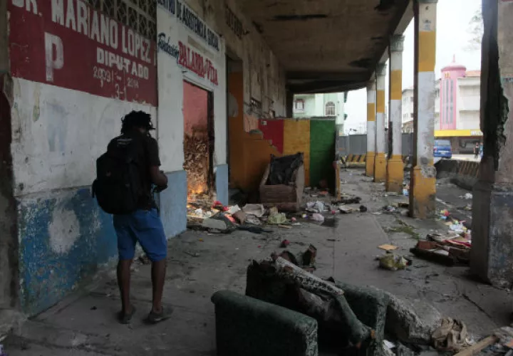 Abrir los comercios sería un riesgo. 