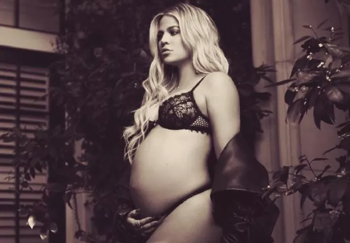 Khloé Kardashian dio a luz a su bebé el miércoles en un hospital de Ohio. 