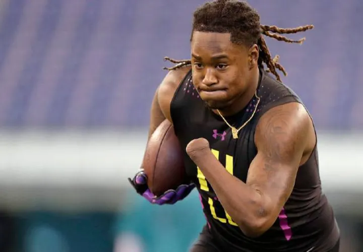 A Shaquem Griffin le amputaron la mano cuando solo tenía cuatro años de edad. AP