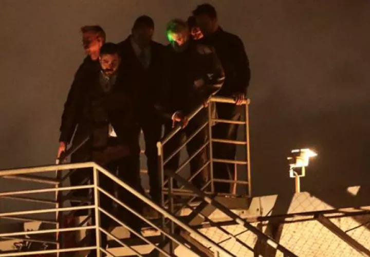 El expresidente brasileño Luiz Inácio Lula da Silva  en su llegada a la sede de la Policía Federal. EFE