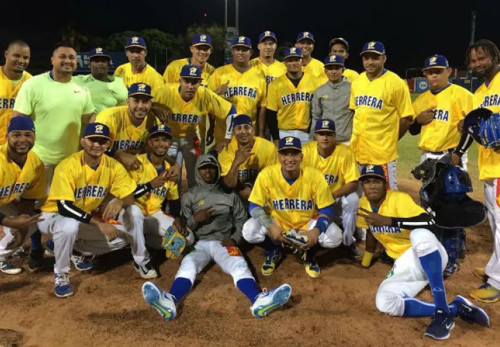 Equipo de Herrera. Foto:Fedebeis