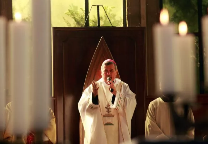 La Iglesia chilena reitera su "dolor y vergüenza" por los abusos previo a la cita con el papa. EFE