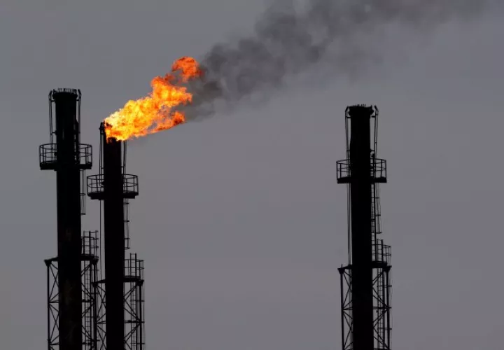Caen extracciones de petróleo. EFE