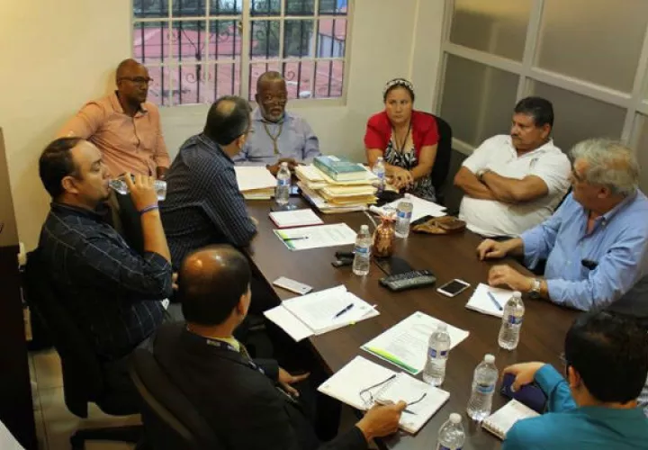 La reunión fue en el despacho superior del Municipio de Arraiján. Foto: Cortesía. 
