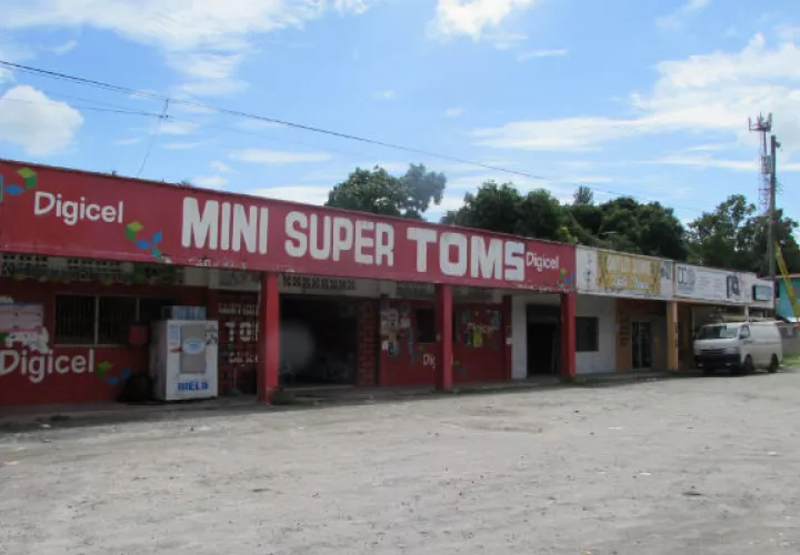 Los comerciantes son objeto de amenaza. Foto/Eric Montenegro