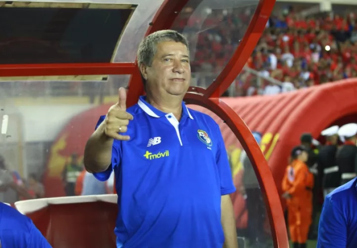 'El Bolillo' va para su tercer mundial como director de una selección. /Foto Anayansi Gamez