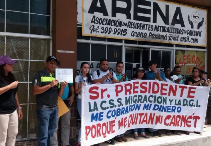 Luego de protestas en la sede de Arena, extranjeros planean para mañana una vigilia en Migración. /Foto Cortesía