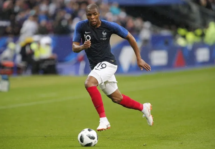 Djibril Sidibé jugará el Mundial con la Selección de Francia. EFE
