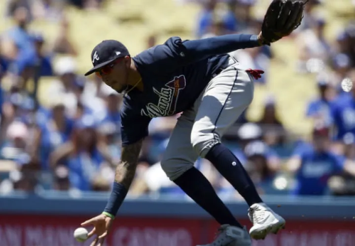  El panameño Johan Camargo juega la tercera base. Foto:AP