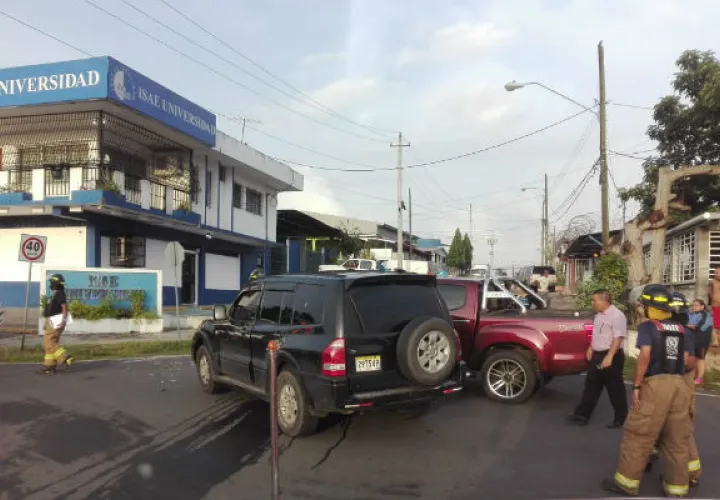 Los vehículos involucrados en el accidente. Foto: Eric Ariel Montenegro. 