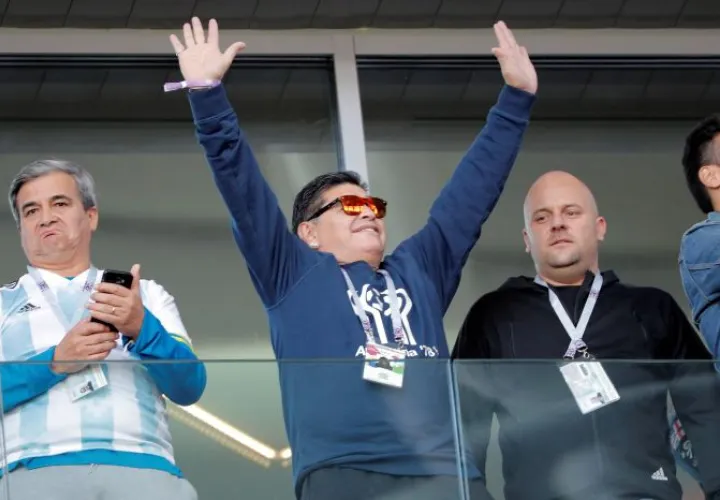 Maradona en el Spartak Stadium. Foto EFE