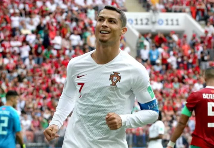 Portugal llega a 4 puntos y Cristiano Ronaldo a 4 goles / EFE