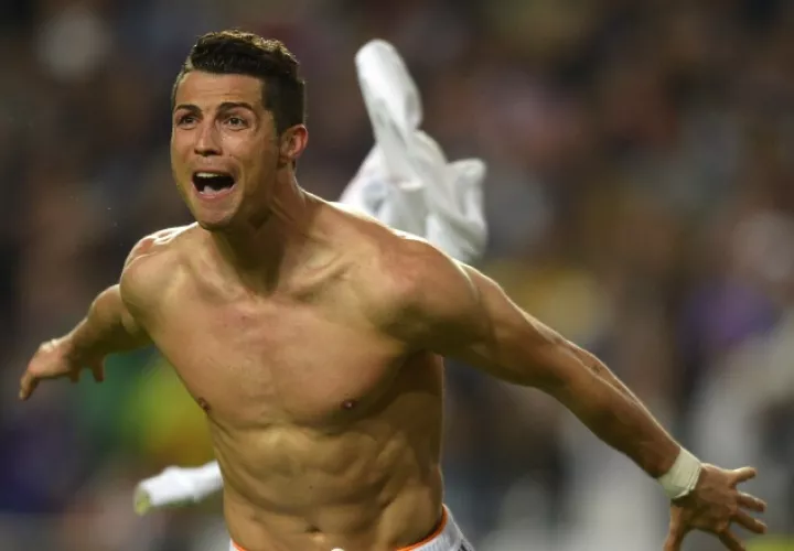 Nombre:   Cristiano Ronaldo dos Santos Aveiro