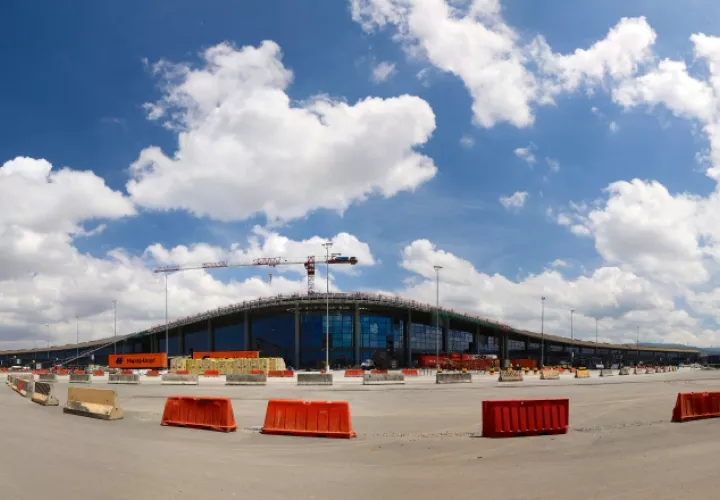 Por el aeropuerto de Tocumen transitan diariamente unos 43 mil pasajeros en 400 vuelos. /Foto Cortesía