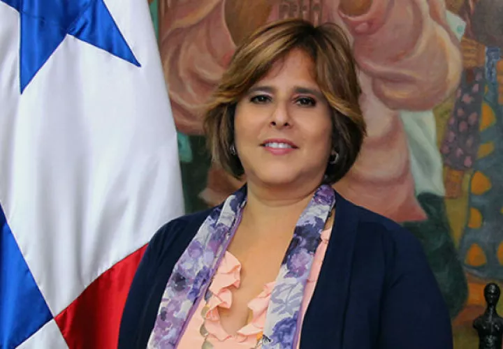  Preside la Junta Directiva de Caja de Ahorros y de la Empresa de Generación Eléctrica S. A.