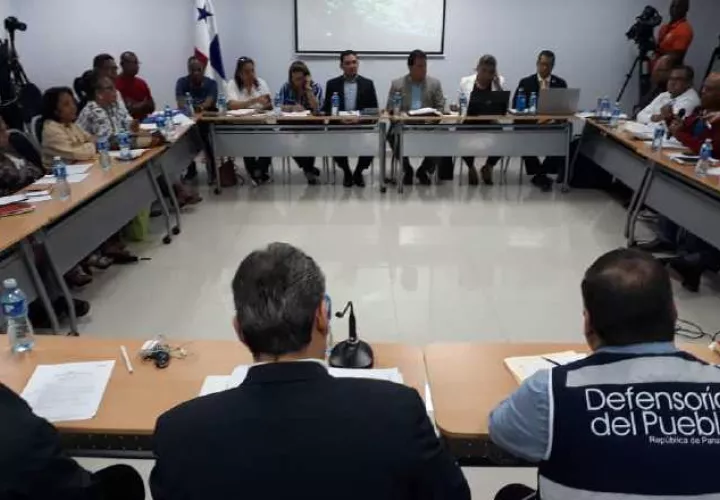 Reunión tripartita en la Defensoría