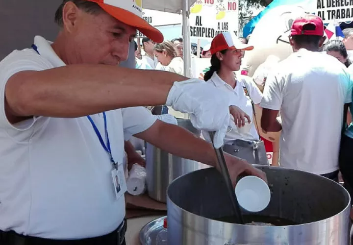 Se armaron con un delicioso sancocho. Foto: Eric Ariel Montenegro. 