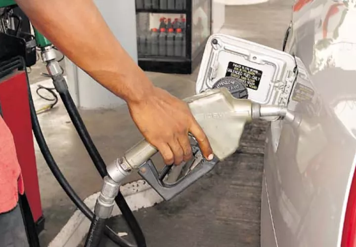 Baja consumo de gasolina en Panamá.