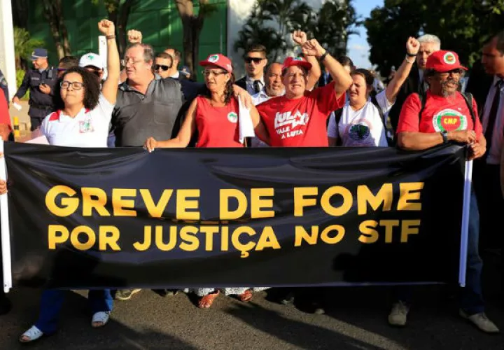 Un grupo de militantes vinculados a movimientos sociales. Foto: EFE. 