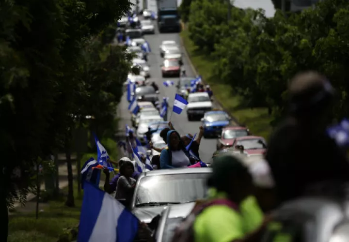 Entre los detenidos se encuentra la documentalista brasileña-estadounidense Emilia Mello.